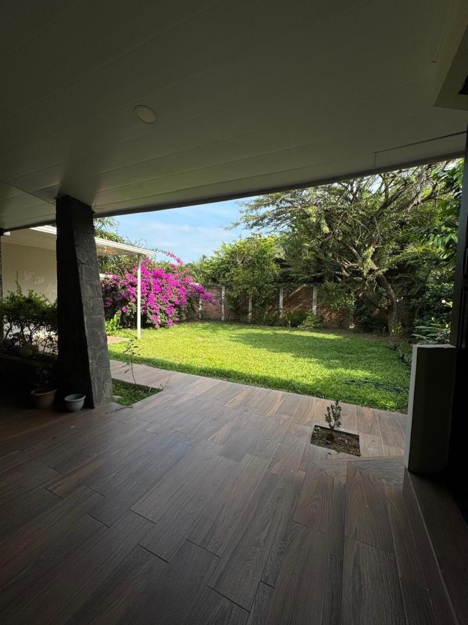 Oasis Urbano San Benito San Salvador